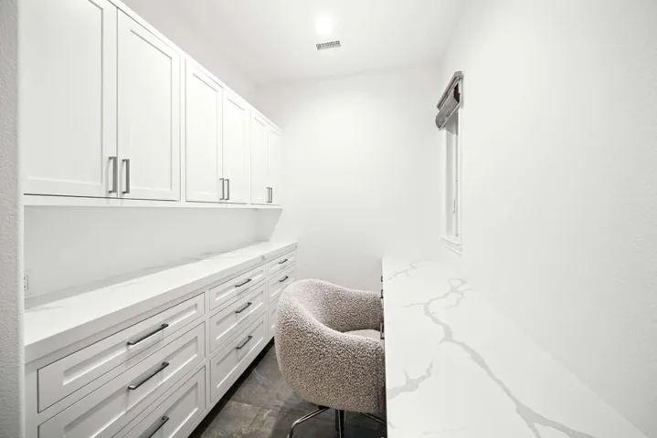 Built-in Desk