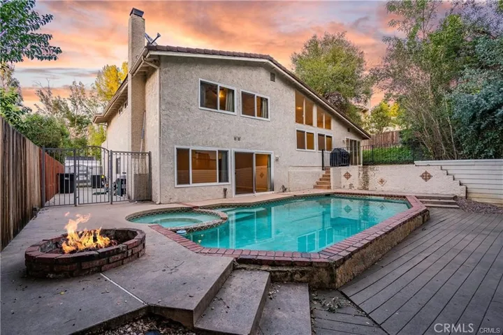 22840 Sparrowdell, Calabasas, California 91302