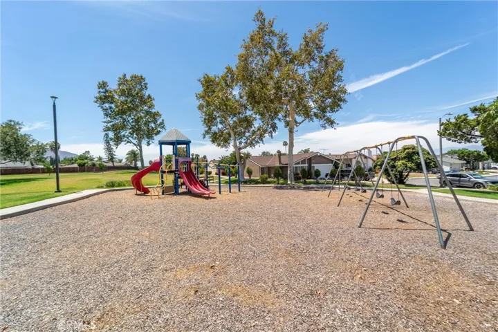 1382 Via Santiago D, Corona, California 92882