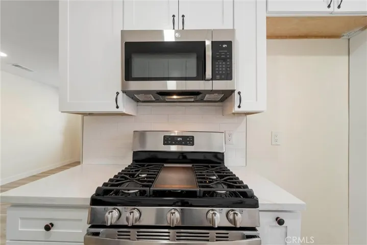 new stove and microwave