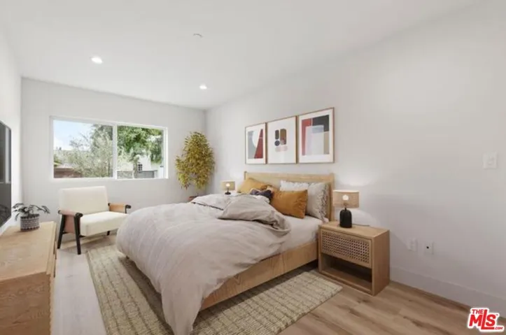 6937 Simpson Avenue 1/2, Los Angeles, California 91605