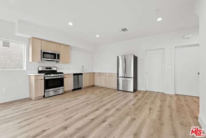 6937 Simpson Avenue 1/2, Los Angeles, California 91605