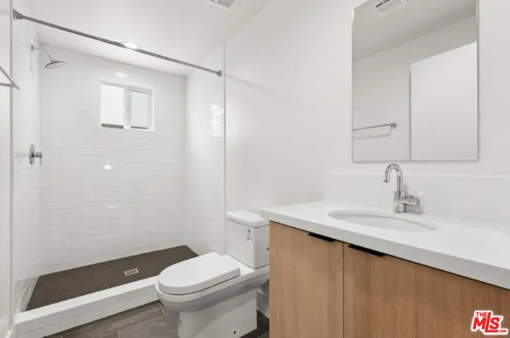 6937 Simpson Avenue 1/2, Los Angeles, California 91605