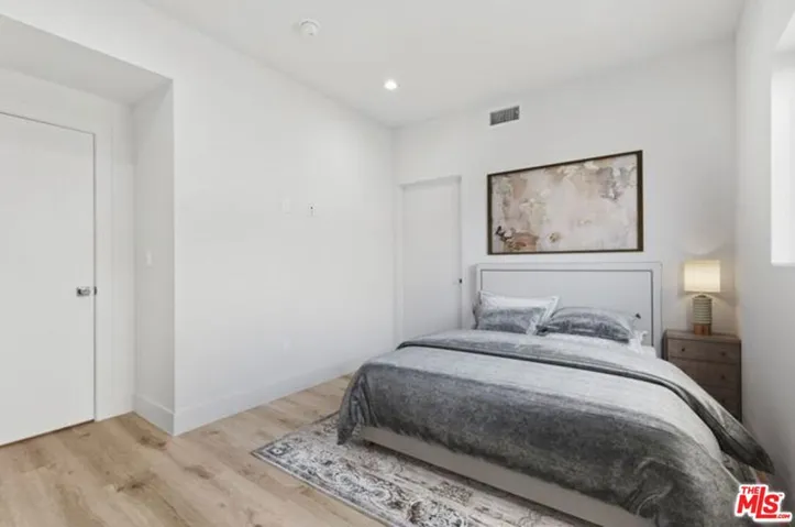 6937 Simpson Avenue 1/2, Los Angeles, California 91605