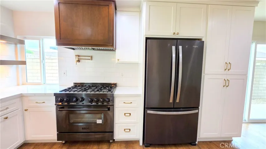 6540 Hayes Court, Chino, California 91710
