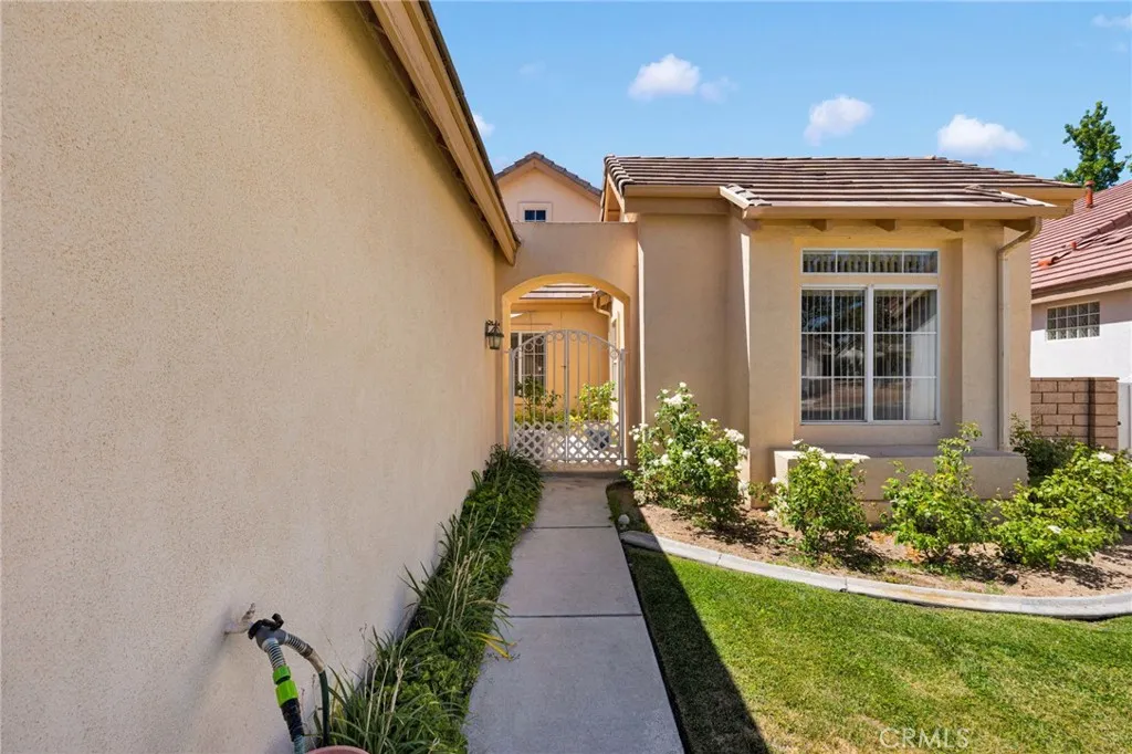 19591 Rolling Green, Apple Valley, California 92308 — photo 4