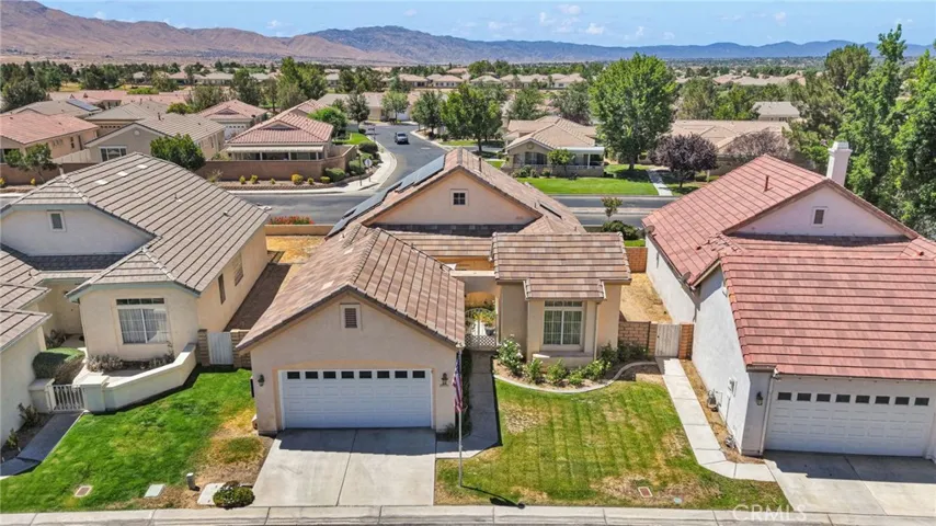 19591 Rolling Green, Apple Valley, California 92308