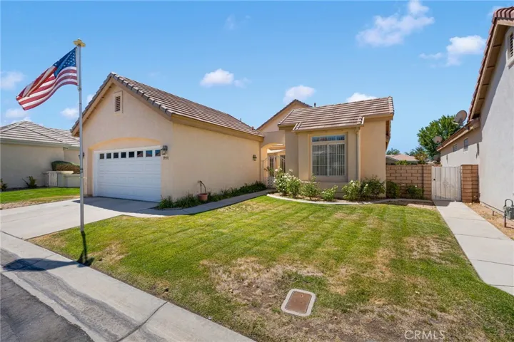 19591 Rolling Green, Apple Valley, California 92308