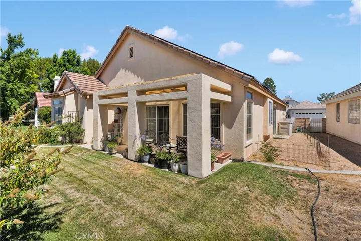 19591 Rolling Green, Apple Valley, California 92308