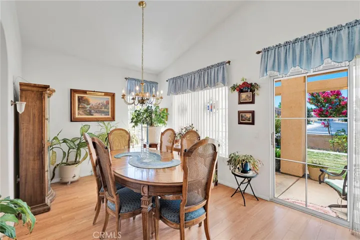 19591 Rolling Green, Apple Valley, California 92308