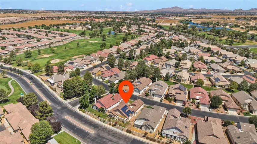 19591 Rolling Green, Apple Valley, California 92308