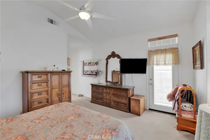 19591 Rolling Green, Apple Valley, California 92308