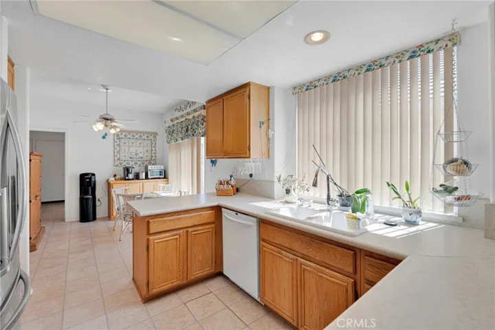 19591 Rolling Green, Apple Valley, California 92308