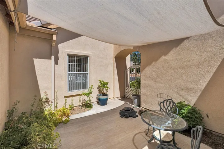 19591 Rolling Green, Apple Valley, California 92308
