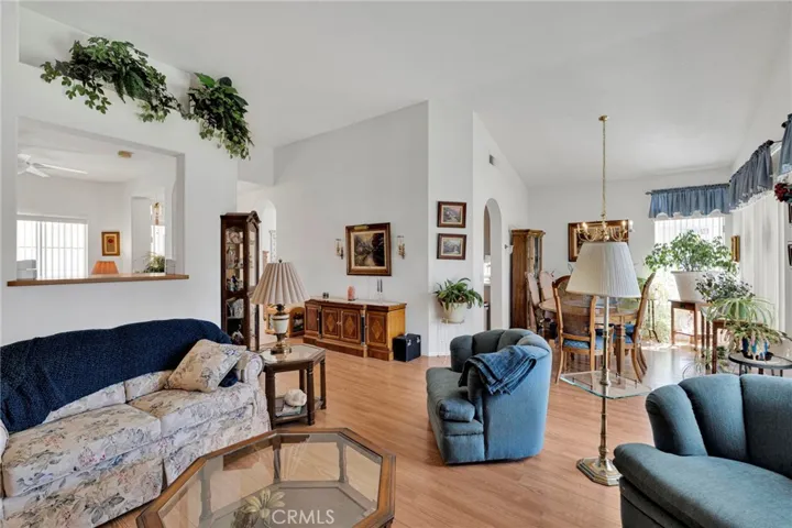 19591 Rolling Green, Apple Valley, California 92308