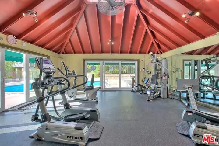 4822 Hollow Corner Road 177, Culver City, California 90230