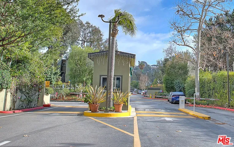 4822 Hollow Corner Road 177, Culver City, California 90230