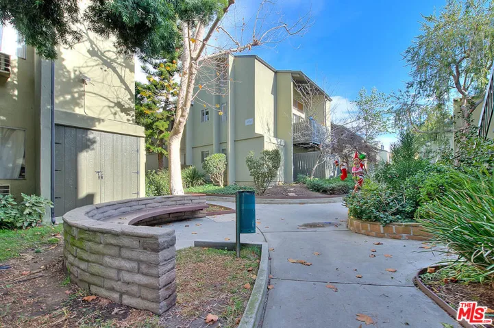 4822 Hollow Corner Road 177, Culver City, California 90230