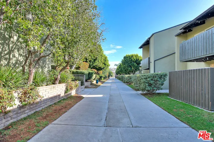 4822 Hollow Corner Road 177, Culver City, California 90230