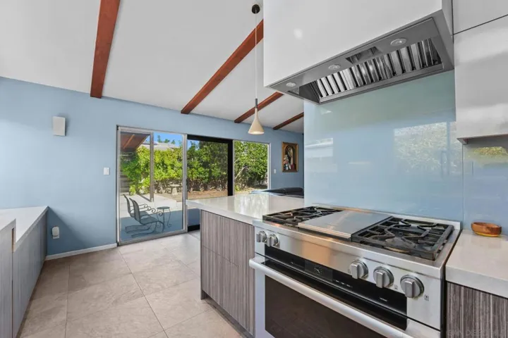 1105 Kelton, San Diego, California 92114