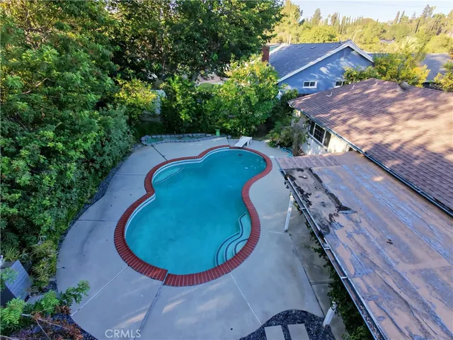 7049 Semrad Road, West Hills, California 91307
