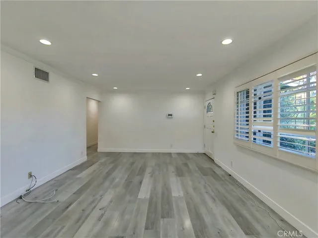 7049 Semrad Road, West Hills, California 91307
