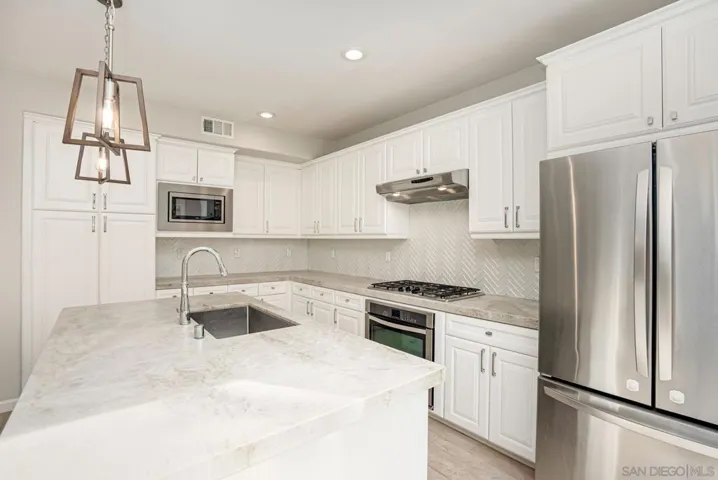 11355 Copperleaf, San Diego, California 92124
