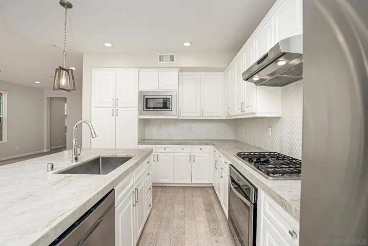 11355 Copperleaf, San Diego, California 92124