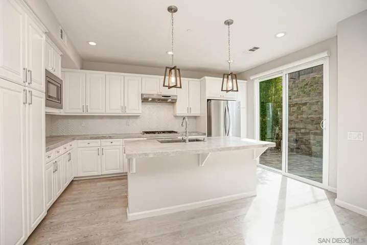 11355 Copperleaf, San Diego, California 92124