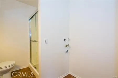700 W La Veta Avenue R6, Orange, California 92868