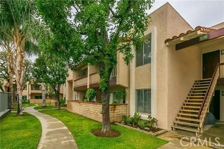 700 W La Veta Avenue R6, Orange, California 92868