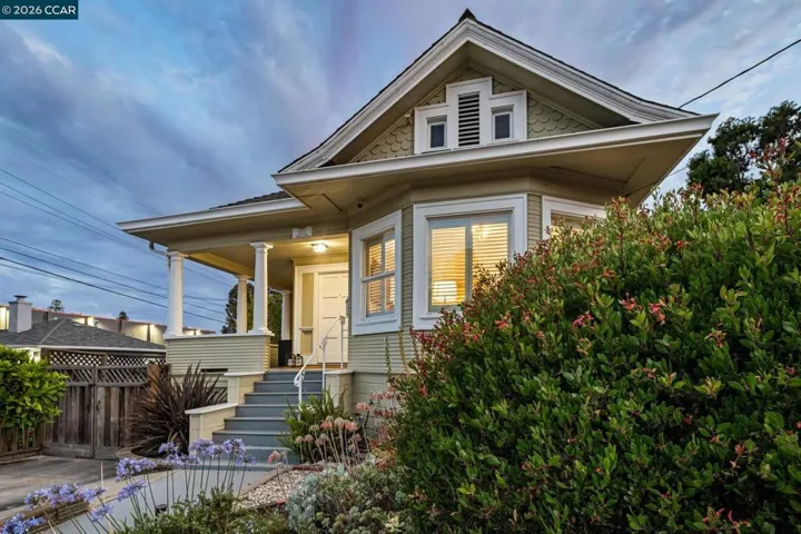 3277 School St, Oakland, California 94602