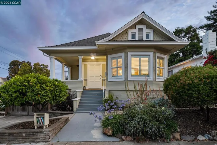 3277 School St, Oakland, California 94602