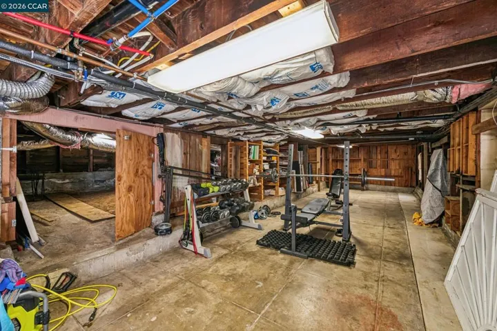 3277 School St, Oakland, California 94602