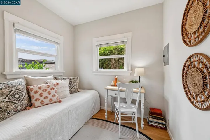 3277 School St, Oakland, California 94602