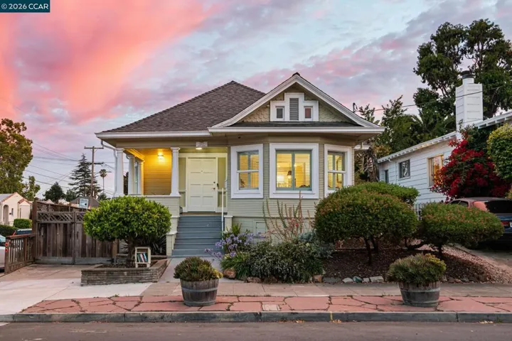 3277 School St, Oakland, California 94602