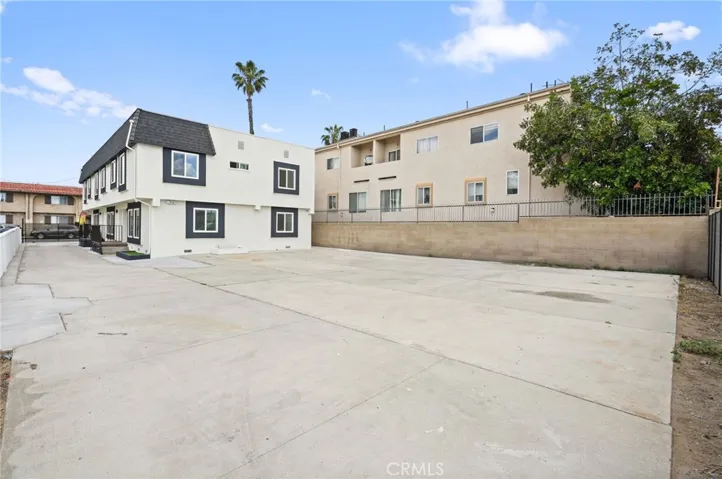 7010 Lennox Avenue C, Van Nuys, California 91405