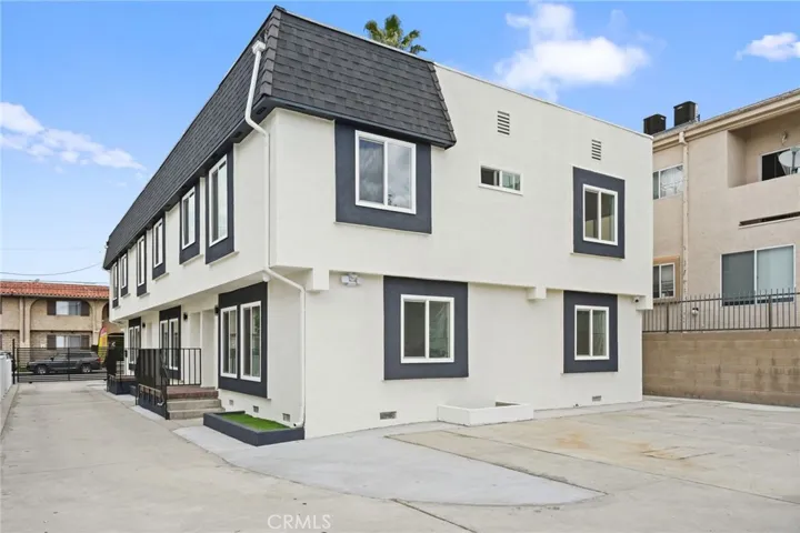 7010 Lennox Avenue C, Van Nuys, California 91405