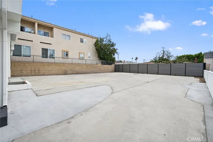 7010 Lennox Avenue C, Van Nuys, California 91405