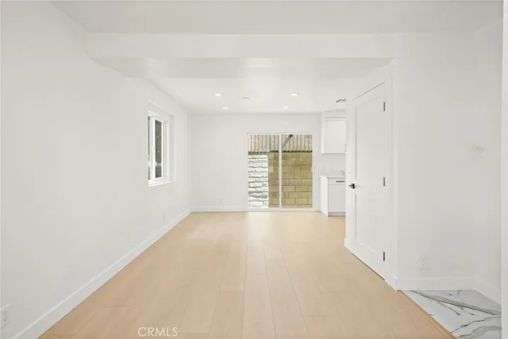 7010 Lennox Avenue C, Van Nuys, California 91405