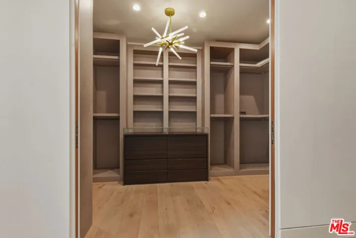 4233 Costello Avenue, Sherman Oaks, California 91423