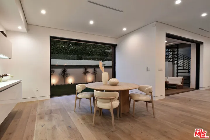 4233 Costello Avenue, Sherman Oaks, California 91423
