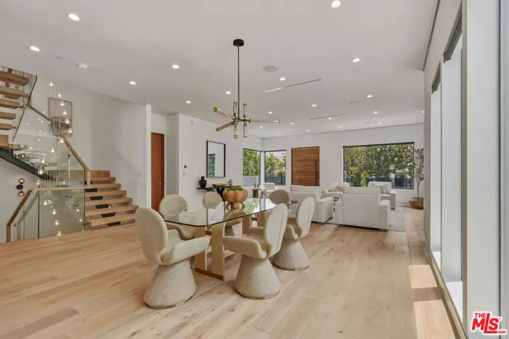 4233 Costello Avenue, Sherman Oaks, California 91423