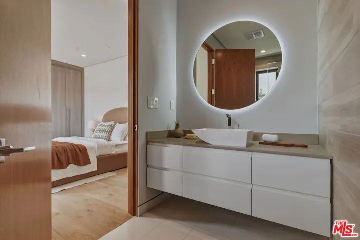 4233 Costello Avenue, Sherman Oaks, California 91423