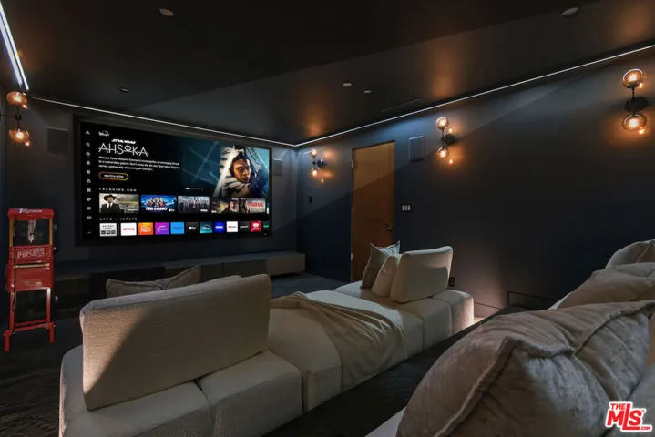 4233 Costello Avenue, Sherman Oaks, California 91423