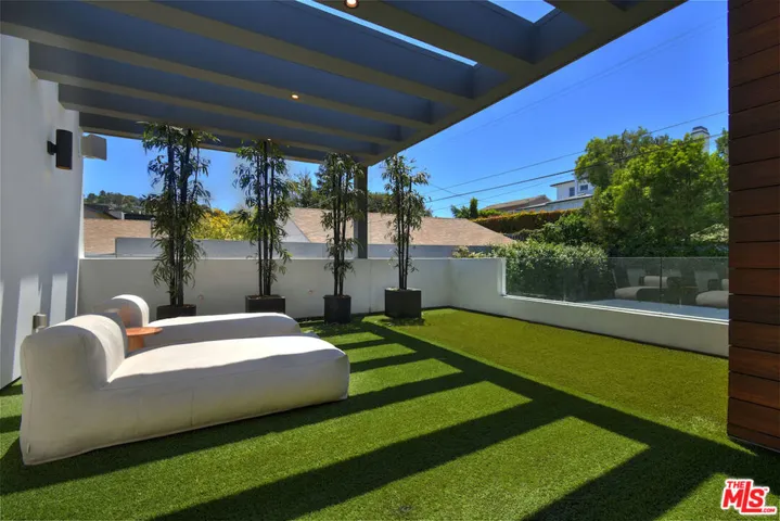4233 Costello Avenue, Sherman Oaks, California 91423