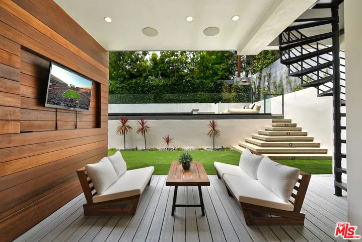 4233 Costello Avenue, Sherman Oaks, California 91423