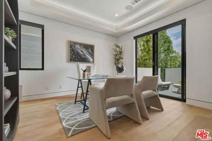 4233 Costello Avenue, Sherman Oaks, California 91423