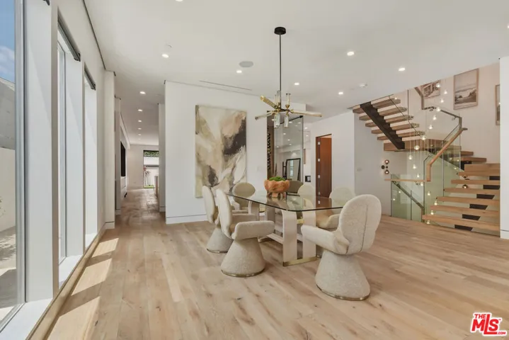 4233 Costello Avenue, Sherman Oaks, California 91423