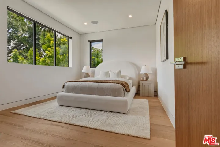4233 Costello Avenue, Sherman Oaks, California 91423